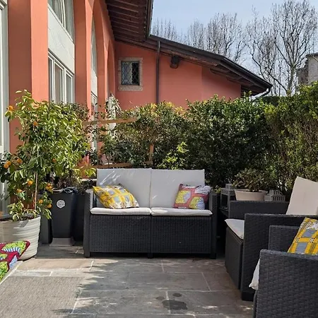 La Corte Di Dafne Apartment *